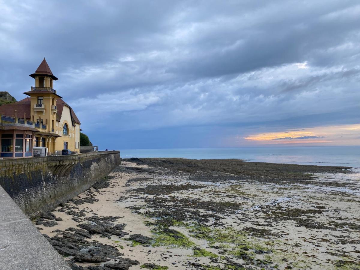 Location Granville à 50m de la mer  Exterior foto